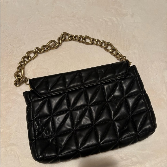 Zara Black Quilted Shoulder Bag with Gold Chain - Picture 6 of 6